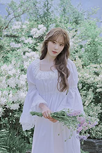 Sakura Miyawaki Graduation Visual Booklet