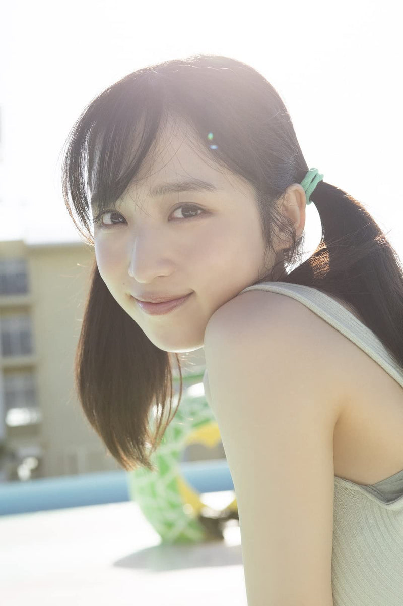 AKB48 Yui Oguri 1st Photobook Kimi to Deatta Hi kara