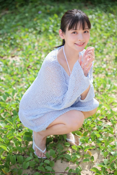 Sumire Uesaka 2nd Photobook 'Sumire no Yume' Limited Cover Edition with Making DVD <Okinawa Edition>