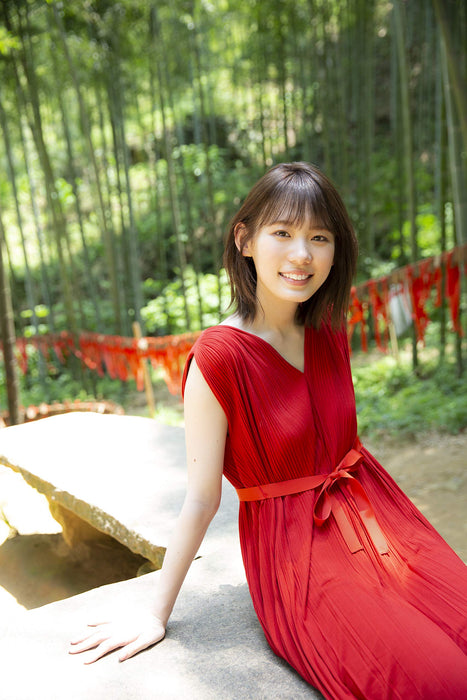 Minami Koike 1st Photobook 'Seishun no Binzume'