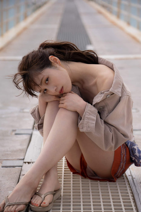 Yurika Nakamura 1st Photobook 'Over the moon'